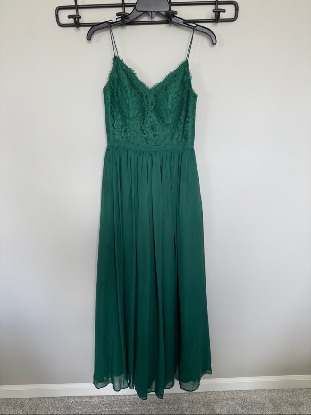 Spaghetti Strap Lace Bodice Maxi Dress in Emerald Green
